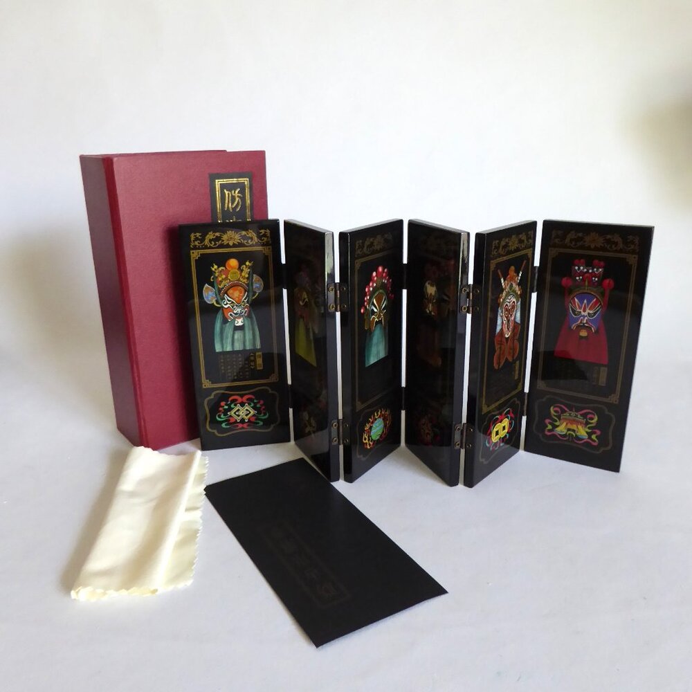 VINTAGE NEW CHINESE PEKING OPERA LACQUER 2 SIDED 6 PANEL TABLE SCREEN